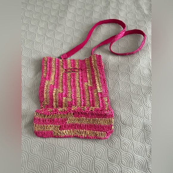 🆕 Free People Brunch Date crossbody clutch in pink punch - Picture 8 of 12